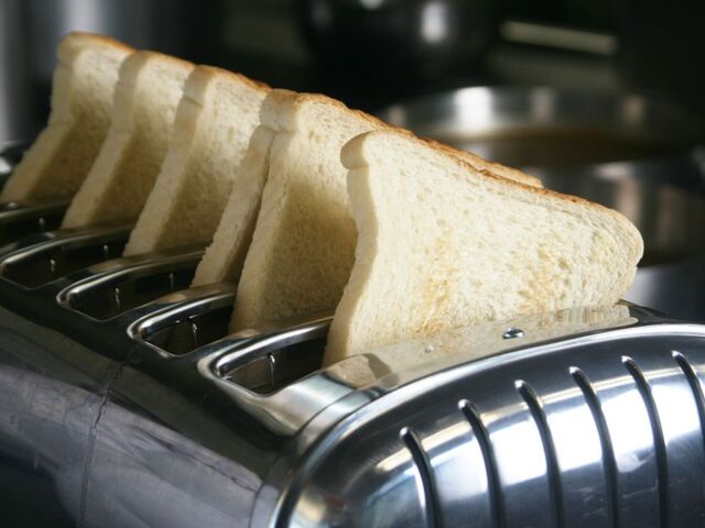 Jaki opiekacz do kanapek wybrać? Ranking tosterów 2022